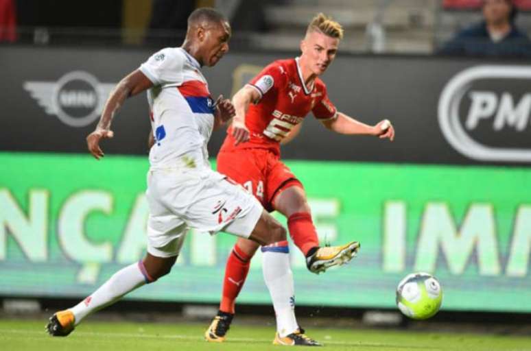 Marcelo foi titular no time do Lyon (Foto: Jean-Francois Monier / AFP)