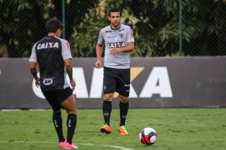 Artilheiro jogou no sacrifício na quarta, mas ficará de fora contra o Flamengo (Foto: Bruno Cantini/Atlético-MG)