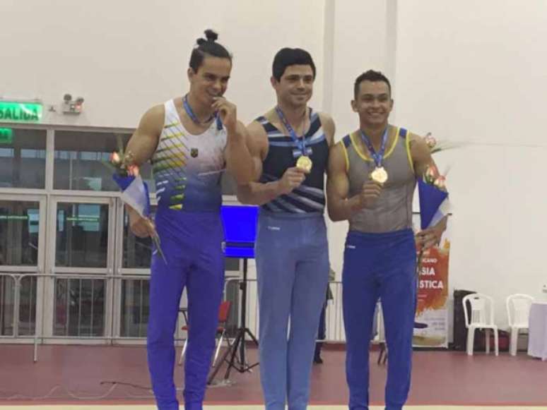 Caio Souza medalhou no cavalo com alças e nas argolas (Foto: Divulgação)