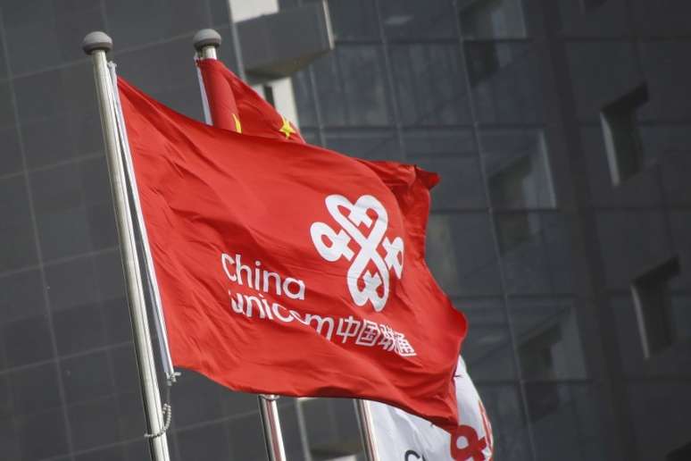 Bandeira da China Unicom na sede da empresa em Pequim, China
21/04/2016 REUTERS/Kim Kyung-Hoon