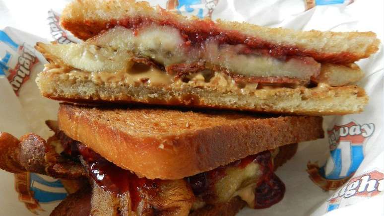 O sandu&iacute;che favorito de Elvis Presley est&aacute; &agrave; venda em Randers, um museu tem&aacute;tico na Dinamarca