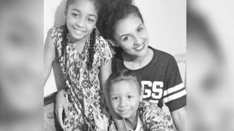 A maquiadora Thaa Rodrigues foi recusada para posição de vendedora por ser mãe 