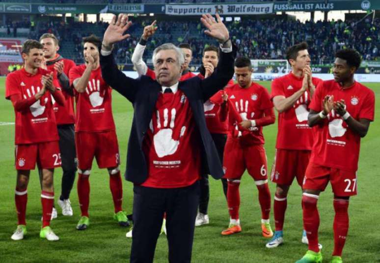 Ancelotti conquistou o Alemão em sua primeira temporada (Foto: JOHN MACDOUGALL / AFP)