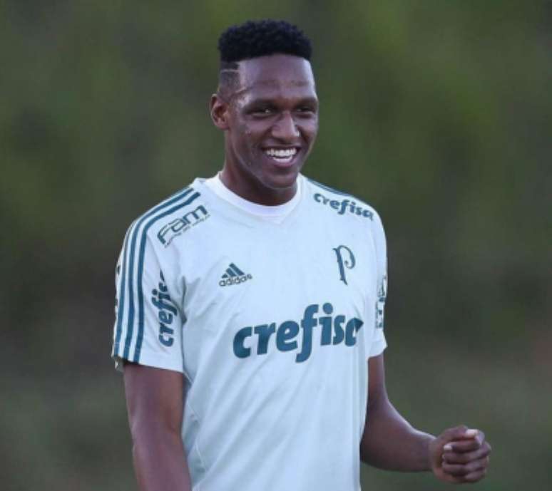 Mina no treino do Palmeiras