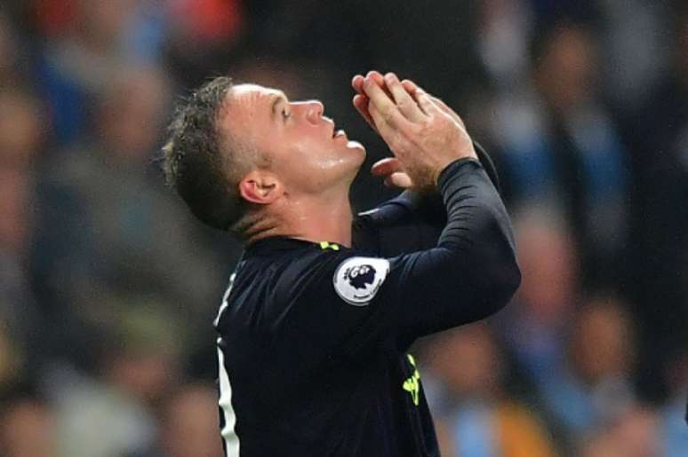 Rooney marcou o gol do Everton (Foto: Anthony DEVLIN / AFP)