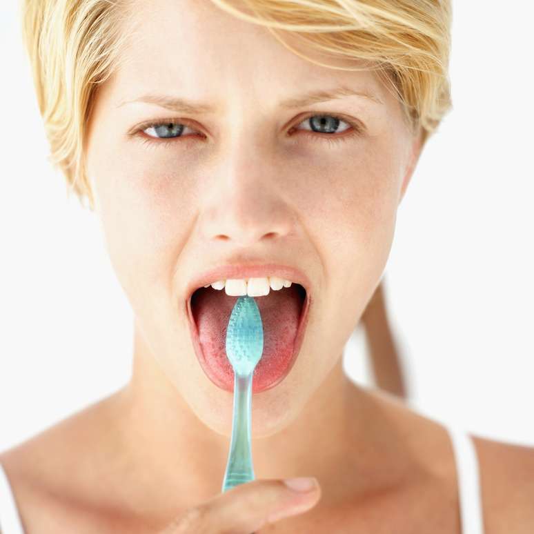 Algunas infecciones como la gastritis pueden causar el emblanquecimiento de la lengua
