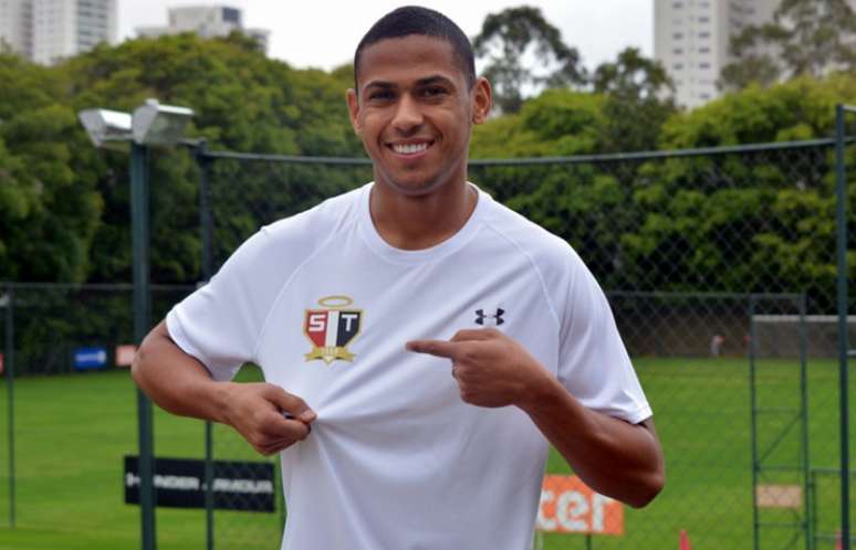 Bruno Alves já treinou nesta terça e está livre para estrear (Foto: Érico Leonan / saopaulofc.net)