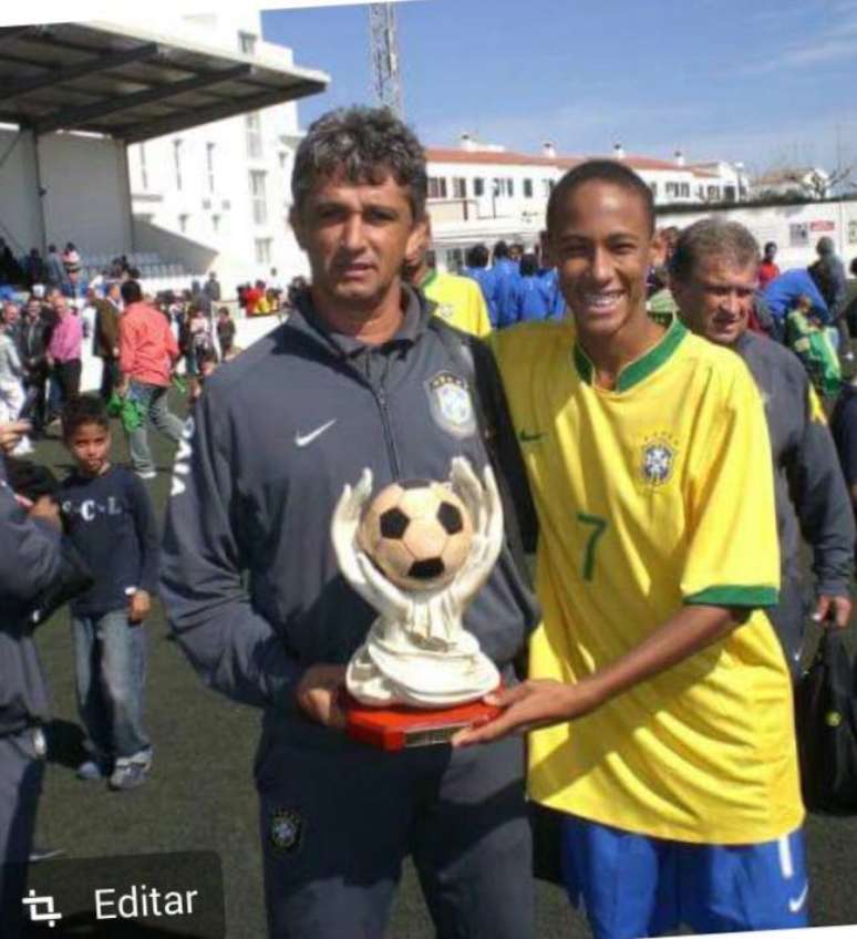 Neymar foi eleito o Melhor Jogador do Mundialito Sub-15, em 2007