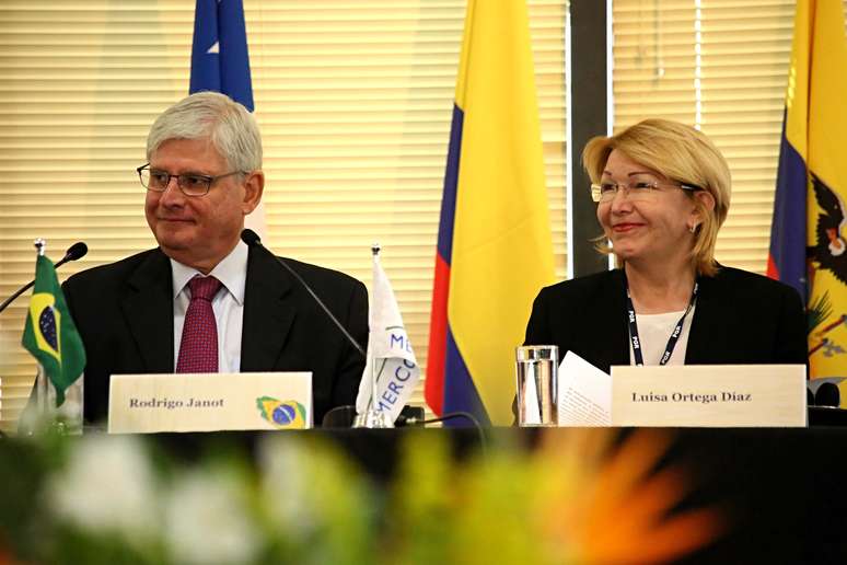 Procurador-geral do Brasil, Rodrigo Janot e a procuradora-geral da Venezuela Luisa Ortega Dias, afastada do cargo depois de se opor a convocação da Assembleia Constituinte pelo presidente Nicolás Maduro