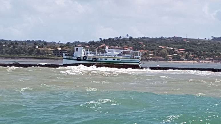 Naufrágio aconteceu pouco depois da saída da embarcação do píer de Vera Cruz