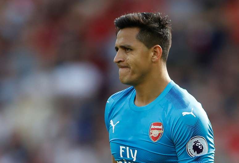 Alexis S&aacute;nchez, do Arsenal, durante partida contra o Liverpool pelo Campeonato Ingl&ecirc;s
27/08/2017 Action Images via Reuters/Carl Recine