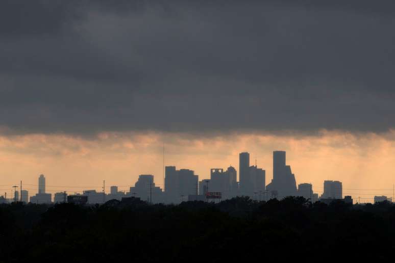 Houston, no Texas, é a cidade mais prejudicada pela passagem da tempestade tropical