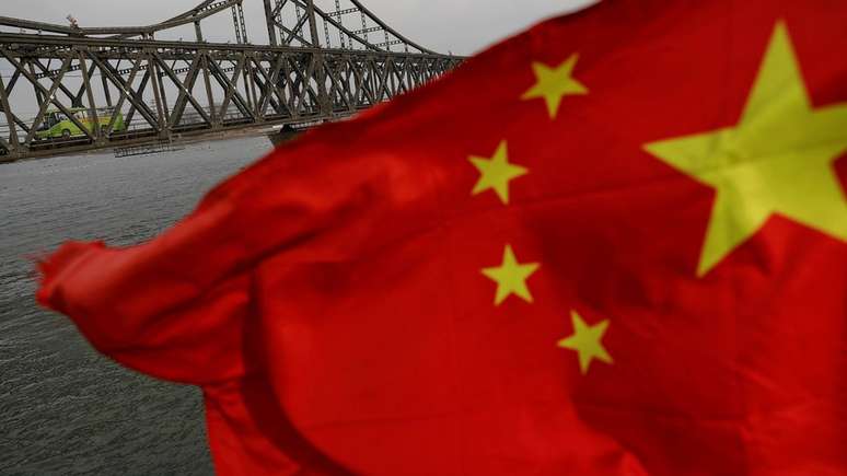 China busca oportunidades de investimento ao redor do mundo para financiar seu crescimento 