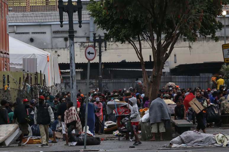 Usuários de drogas na cracolândia, em São Paulo. Foto do dia 14/08/2017