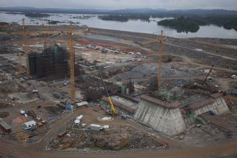 Visão geral das obras da hidrelétrica de Belo Monte, em Pimental, perto de Altamira, no Estado do Pará
23/11/2013
REUTERS/Paulo Santos 