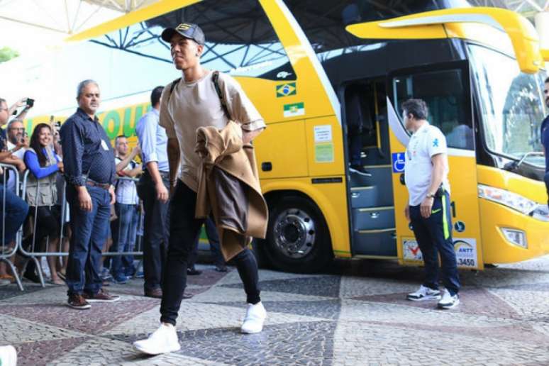 Firmino treinou no lugar de Gabriel Jesus (Foto: Lucas Figueiredo/CBF)