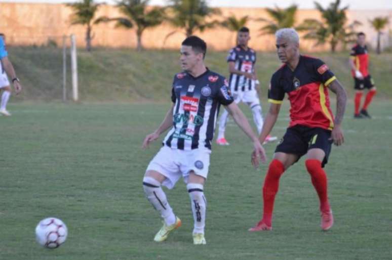 Operário goleia o Globo-RN por 5 a 0 e se aproxima da taça de campeão da Série D (Foto: Marcelo Montenegro)