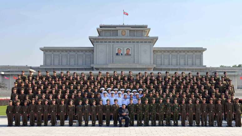 Exército norte-coreano tem um milhão de soldados e número de reservistas que pode chegar a seis milhões 