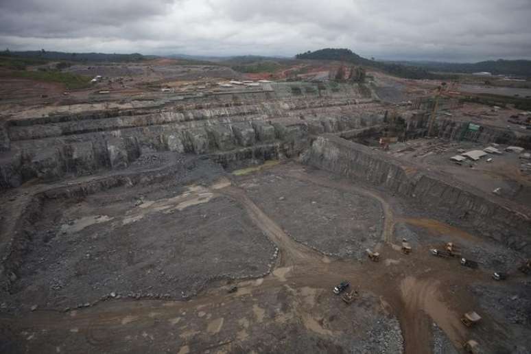 Vis&atilde;o a&eacute;rea da obra da hidrel&eacute;trica de Belo Monte, em Pimental , perto de Altamira, no Estado do Par&aacute;
23/11/2013
REUTERS/Paulo Santos 
