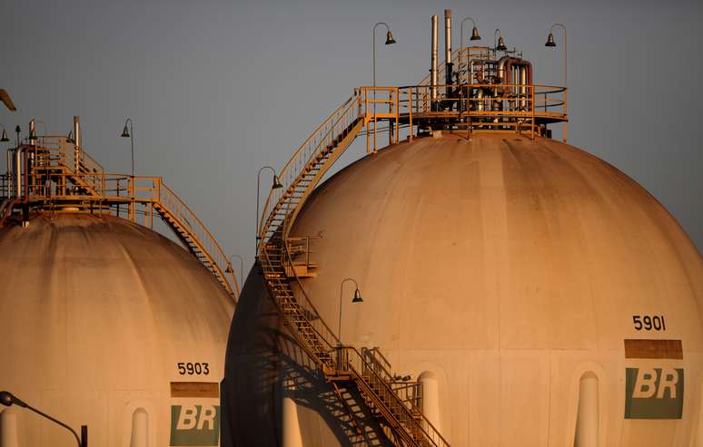 Tanques da Petrobras em Brasília, no Brasil
31/08/2017
REUTERS/Ueslei Marcelino