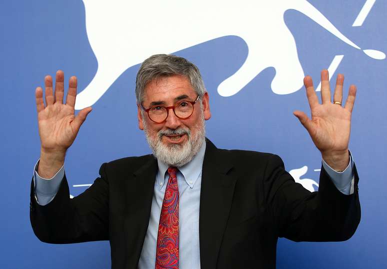 Diretor John Landis faz gesto no Festival de Veneza
 4/9/2017     REUTERS/Alessandro Bianchi