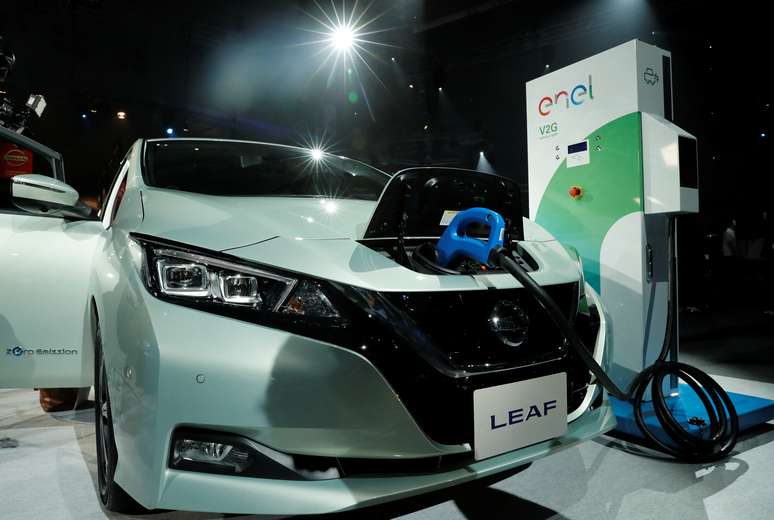 Leaf, novo modelo elétrico da Nissan, durante lançamento em Chiba, Japão
6/09/2017 REUTERS/Kim Kyung-Hoon