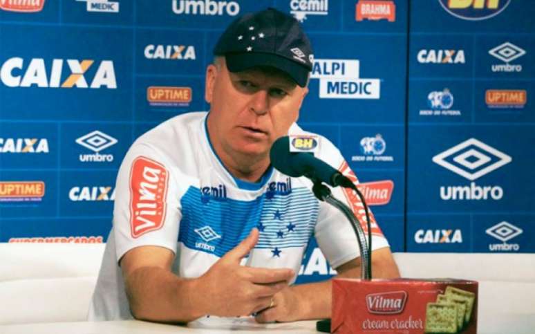 Mano optou por deixar Arrascaeta no banco de reservas, visando o jogo de volta, no Mineirão (Foto: Reprodução Twitter Oficial Cruzeiro)
