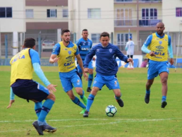 Somente Maicon não começará a partida contra o Sport entre os titulares (Foto: André Palma Ribeiro/Avaí FC)