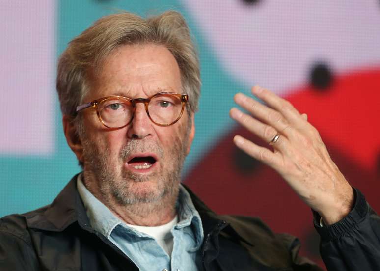 Eric Clapton concede entrevista em Toronto
