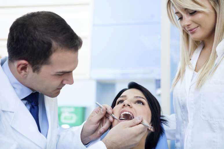 Es recomendable que el dentista conozca la rutina diaria y hábitos alimenticios del paciente