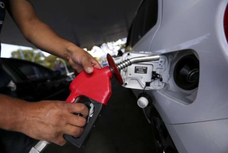 O preço médio do etanol chegou a R$ 2,612 e o do diesel, a R$ 3,15