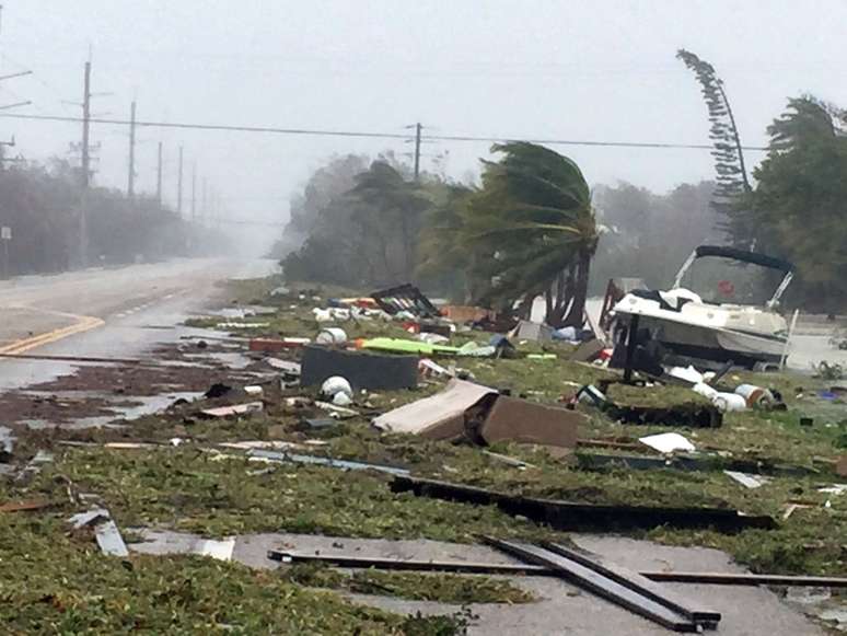 Destruição deixada pela passagem do furacão Irma em Florida Keys