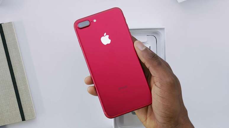 iPhone 7 vermelho