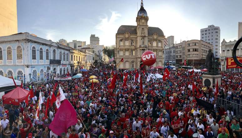 Ato na Praça Generoso Marques após depoimento do ex-presidente Lula a Sérgio Moro