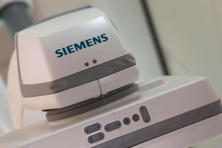 Equipamento de tomografia da Siemens em Forchheim, Alemanha
7/10/2016 REUTERS/Michaela Rehle
