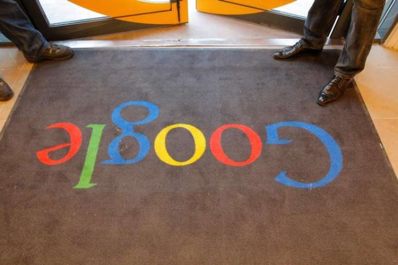 Entrada da sede do Google em Paris, Fran&ccedil;a
6/12/2011 REUTERS/Jacques Brinon/Pool/File Photo