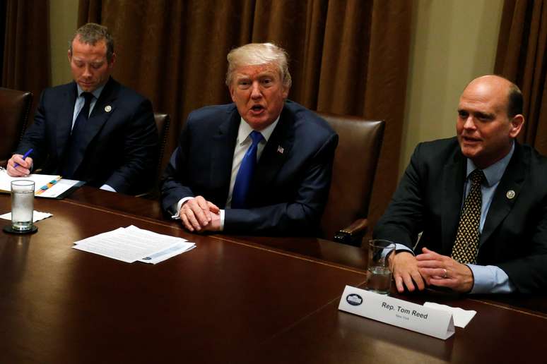 Presidente norte-americano Donald Trump em reunião com grupo bipartidário do Congresso na Casa Branca em Washington
13/09/2017 REUTERS/Jonathan Ernst