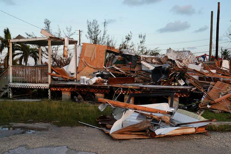 Construção destruída por furacão Irma em Big Pine Key, na Flórida
 14/9/2017    REUTERS/Carlo Allegri