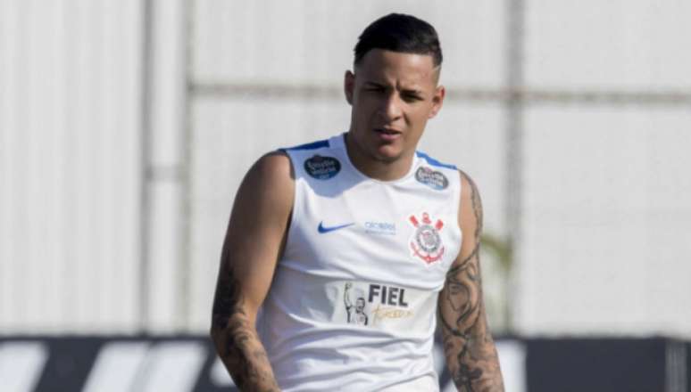 Guilherme Arana voltará ao Timão no domingo