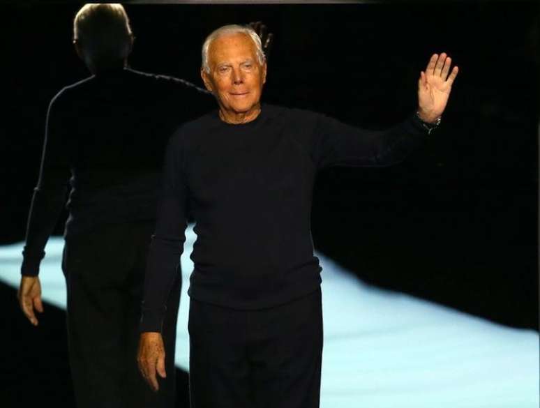 Estilista italiano Giorgio Armani na Fashion Week de Mil&atilde;o 27/02/2017 REUTERS/Stefano Rellandini