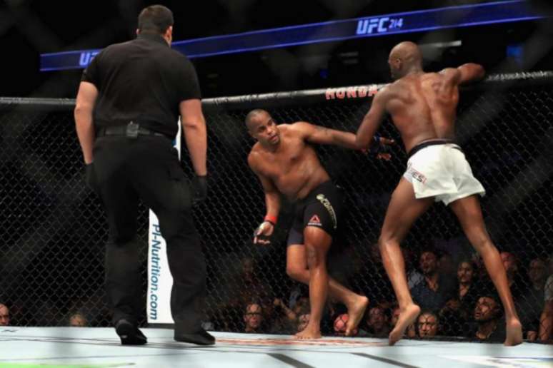 Cormier foi derrotado por Jones, mas luta ficou sem resultado após doping (FOTO: Divulgação/UFC)