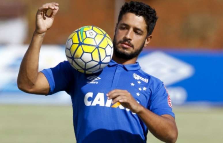 Em entrevista, Léo admite preocupação com retorno de Guerreiro para a final da Copa do Brasil (Foto: Washington Alves/Light Press)