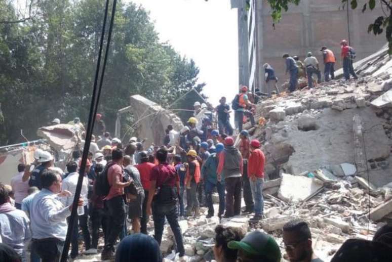 Terremoto no México matou 273 pessoas e destruiu diversos edifícios