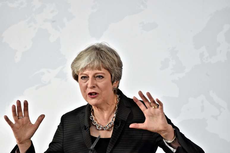 Primeira-ministra britânica, Theresa May, discursa em Florença
22/09/2017 REUTERS/Maurizio Degl'Innocenti/Pool