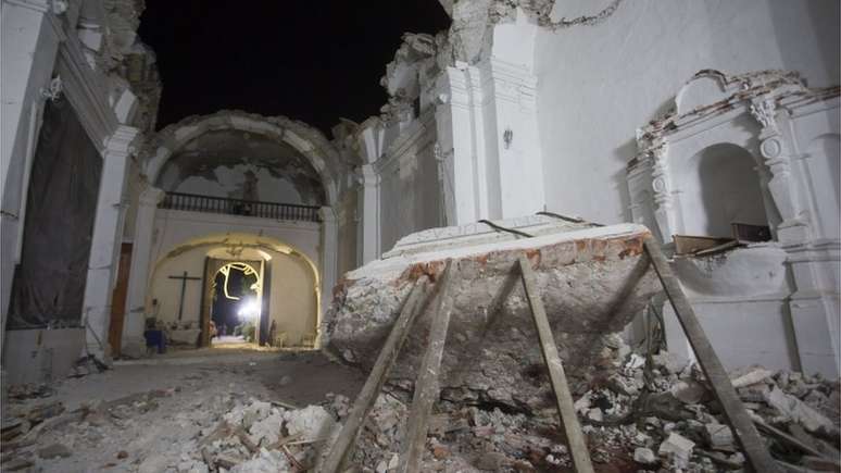 Ao menos 163 igrejas foram afetadas em Puebla pelo terremoto/Crédito: EPA 