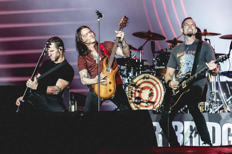 Coube &agrave; banda Alter Bridge dar a pegada mais hard rock da noite