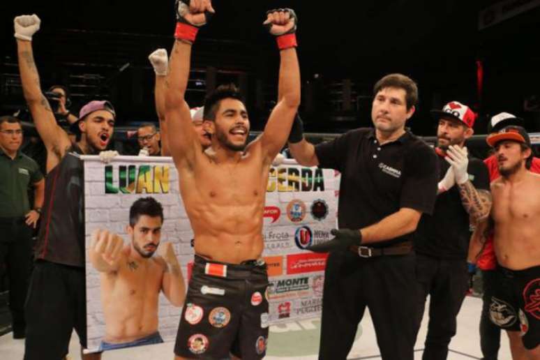 Shooto Brasil 75: Luan Lacerda dá show de jiu-jitsu e finaliza chileno (Foto: Natalino Werneck/Werneck Produções)