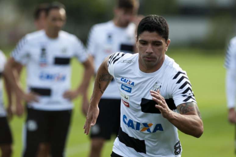 Renato não foi a campo na atividade desta terça-feira (Foto: Ivan Storti / Santos FC)
