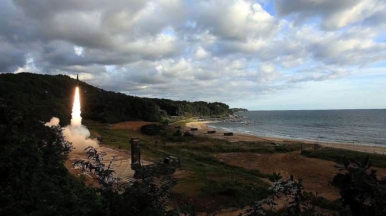 Lan&ccedil;amento de m&iacute;ssil na Coreia