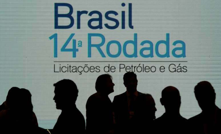 Representantes de companhias participam da 14ª Rodada de Licitação de blocos de petróleo e gás no Rio de Janeiro, Brasil
27/09/2017
REUTERS/Bruno Kelly